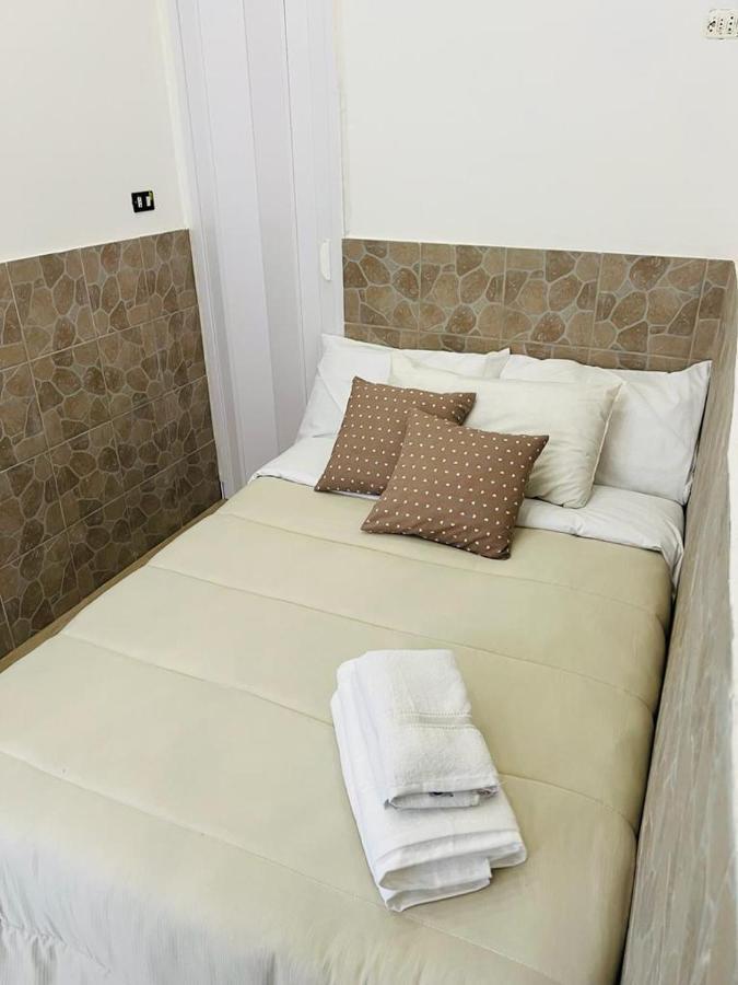 Basso Di Napoli Chambre photo
